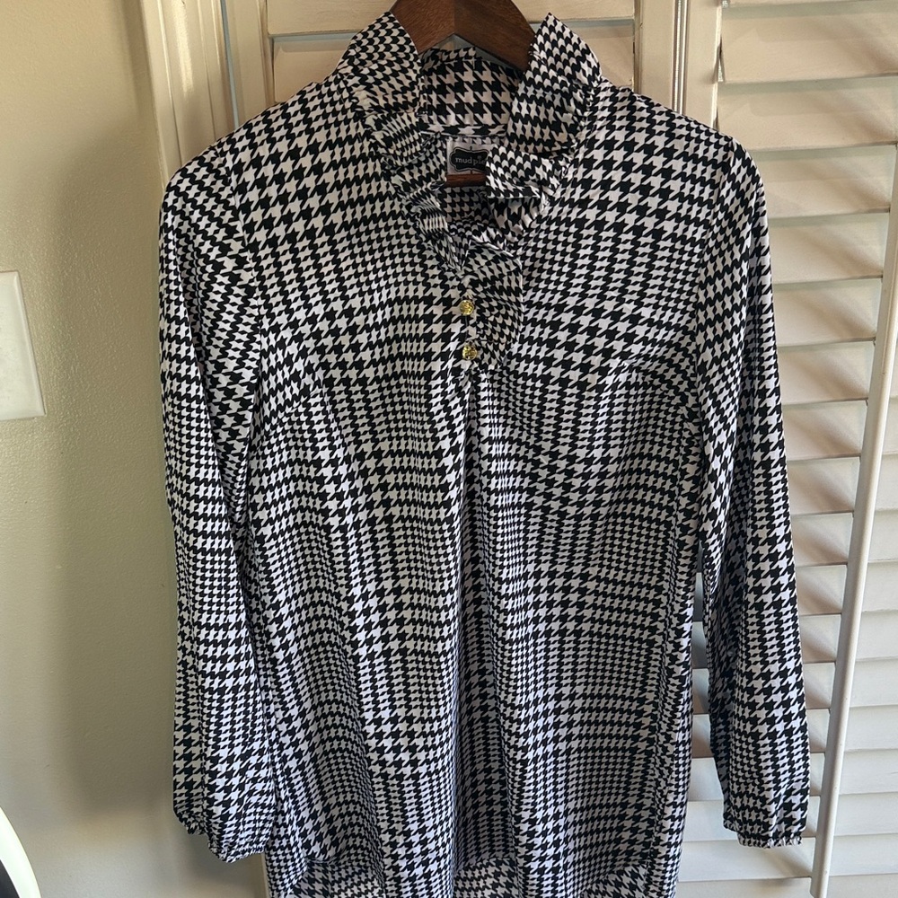 Mud Pie Black and White Houndstooth Blouse